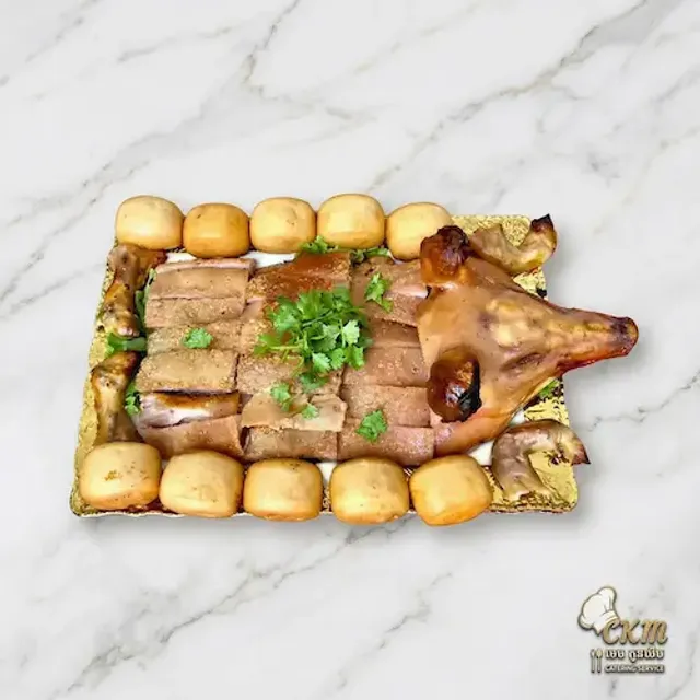 កូនជ្រូកខ្វៃទាំងមូល